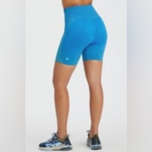 Fabletics Ombre Seamless Ultra High-Waisted 6" Shorts, Lake/Faded Lime - Picture 10 of 10